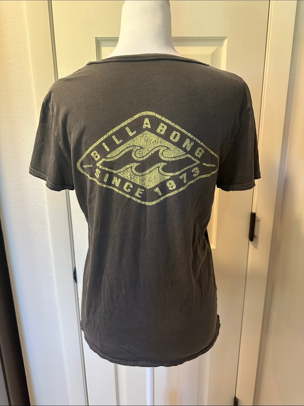 Billabong Women’s Charcoal Tee with Yellow/Green Graphic Back Logo